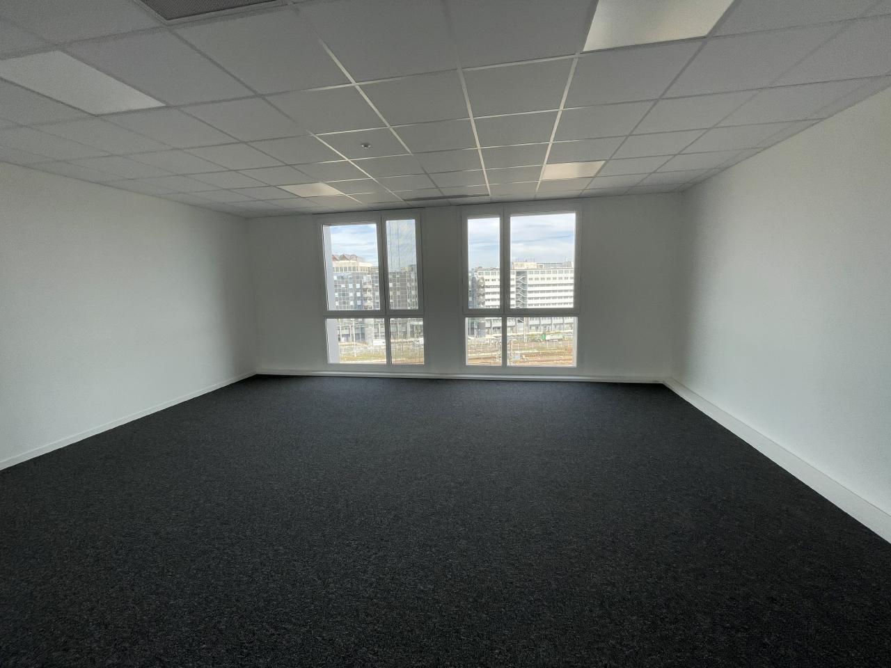 Bureau Tours 408m² Location bureau Tours Indre-et-Loire OLBUR2119666 4